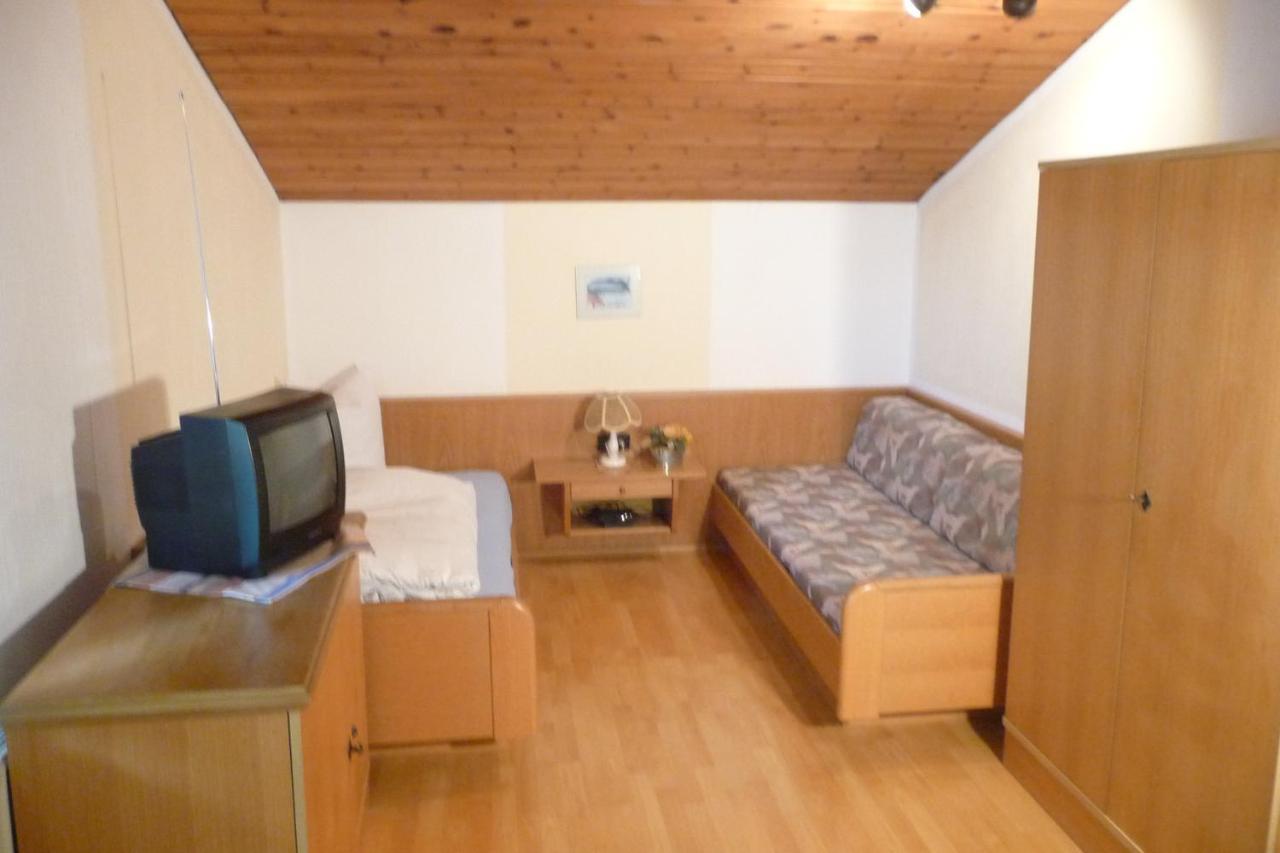 Haus Gebhard Apartment Reutte Cameră foto